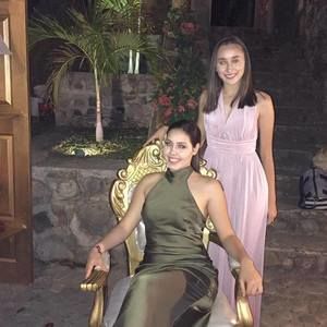 Meet your Posher, Daniela